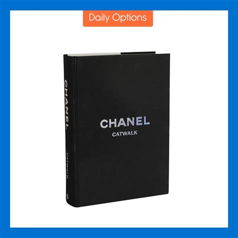 Chanel: The Complete Collections (Catwalk) Hardcover